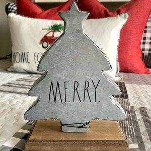 Rae Dunn ‘MERRY’ Tin Christmas Tree